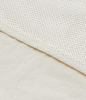 Water Repellent Long Sleeve Workout Jacket with Pockets-UPF40+