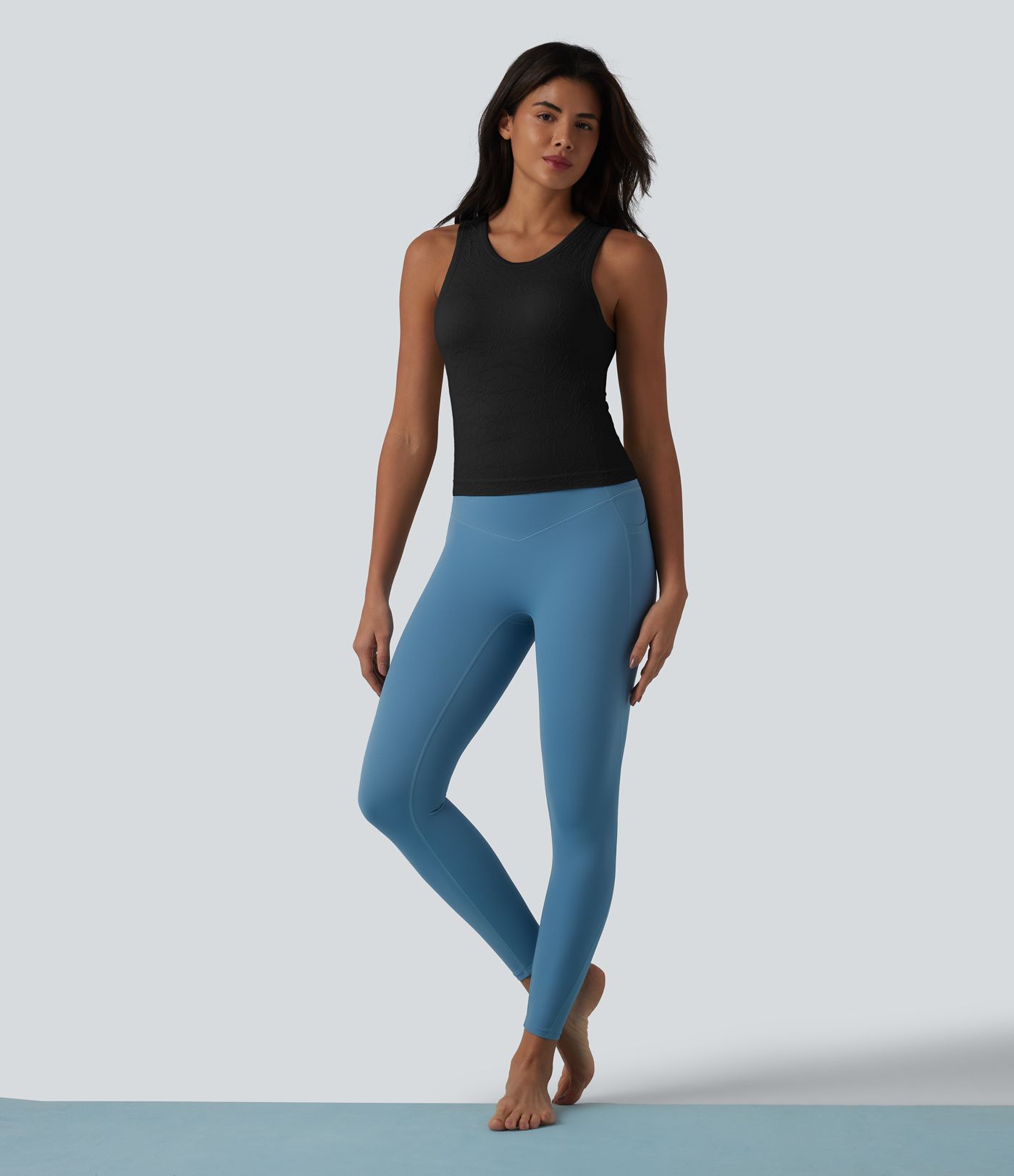 OneForm Seamless Flow Round Neck Built-in Bra Yoga Tank Top