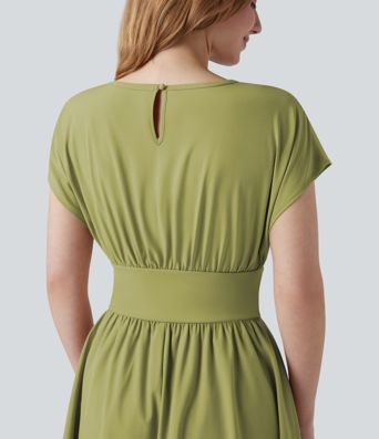 Robe de travail mini Breezeful™ manches chauve-souris courtes fluide séchage rapide avec poches latérales