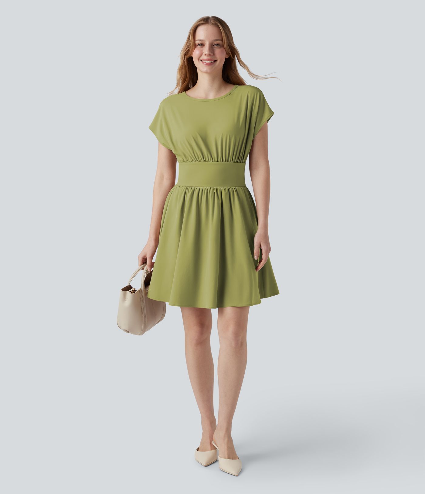 Robe de travail mini Breezeful™ manches chauve-souris courtes fluide séchage rapide avec poches latérales