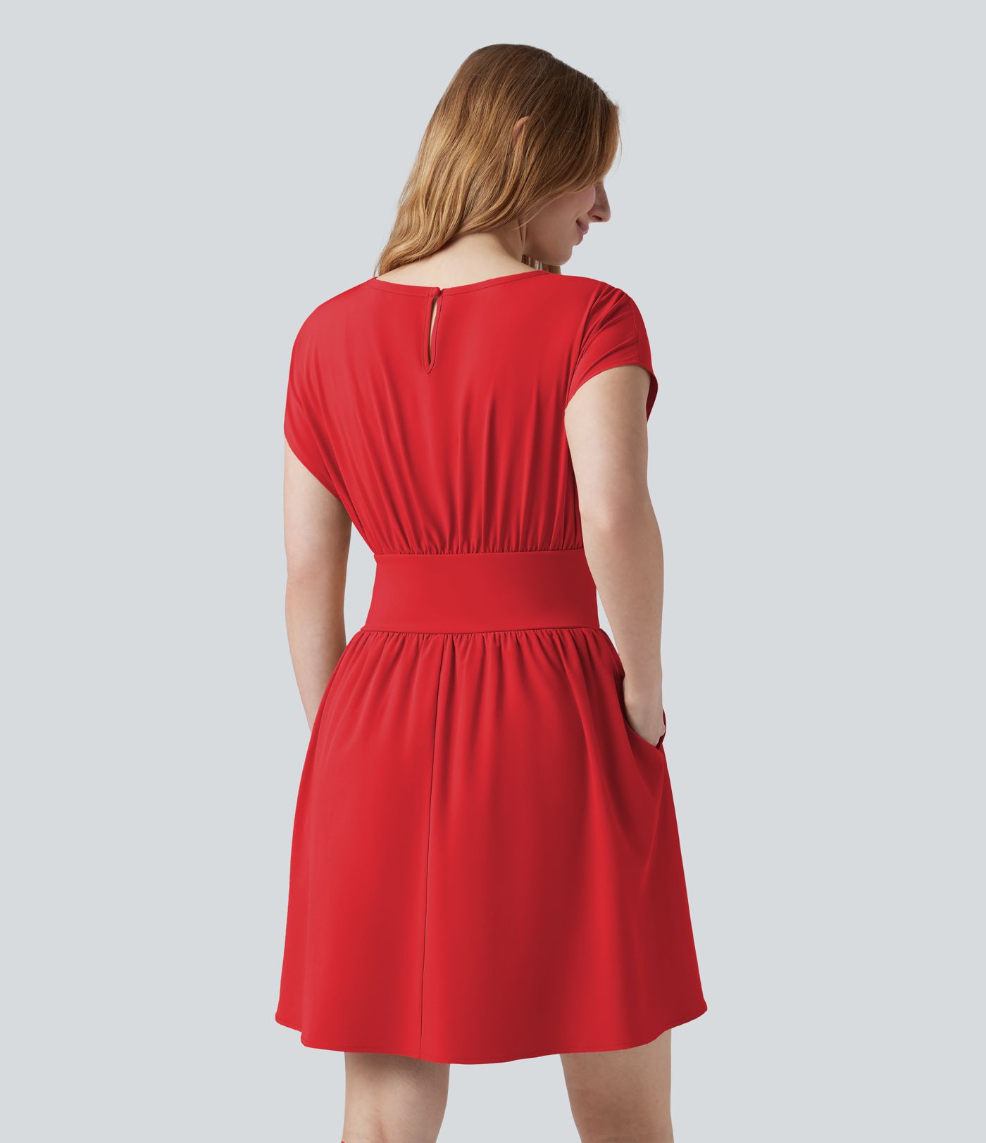 Robe de travail mini Breezeful™ manches chauve-souris courtes fluide séchage rapide avec poches latérales