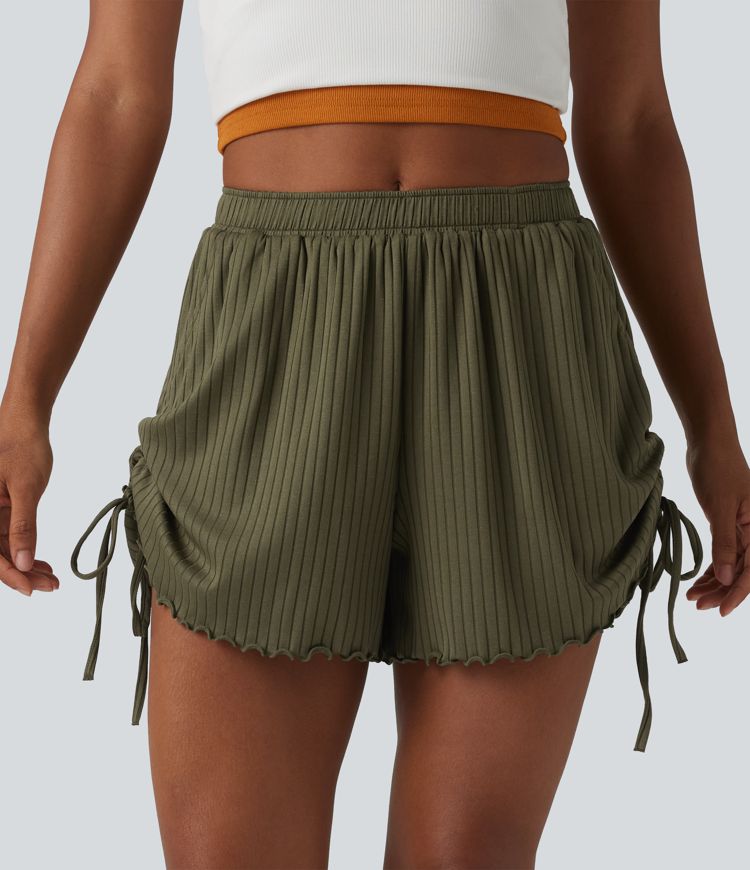 Shorts aus geripptem Strick mit mittelhohem Bund, Seitentaschen, Kordelzug und Wellensaum - 10,2 cm