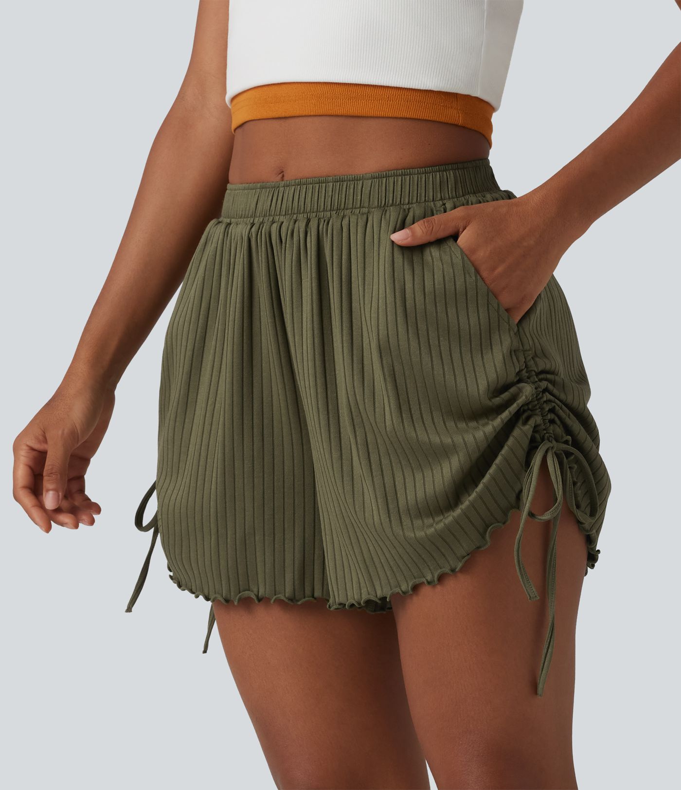 Shorts aus geripptem Strick mit mittelhohem Bund, Seitentaschen, Kordelzug und Wellensaum - 10,2 cm