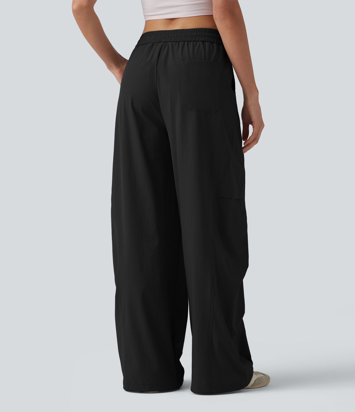 Lässige Fallschirmhose mit hohem Bund, mehreren Taschen und Kordelzug