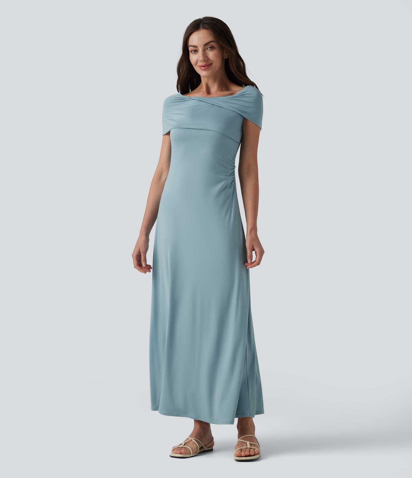 Schulterfreies, gerafftes Maxikleid mit Bindeband am Rücken