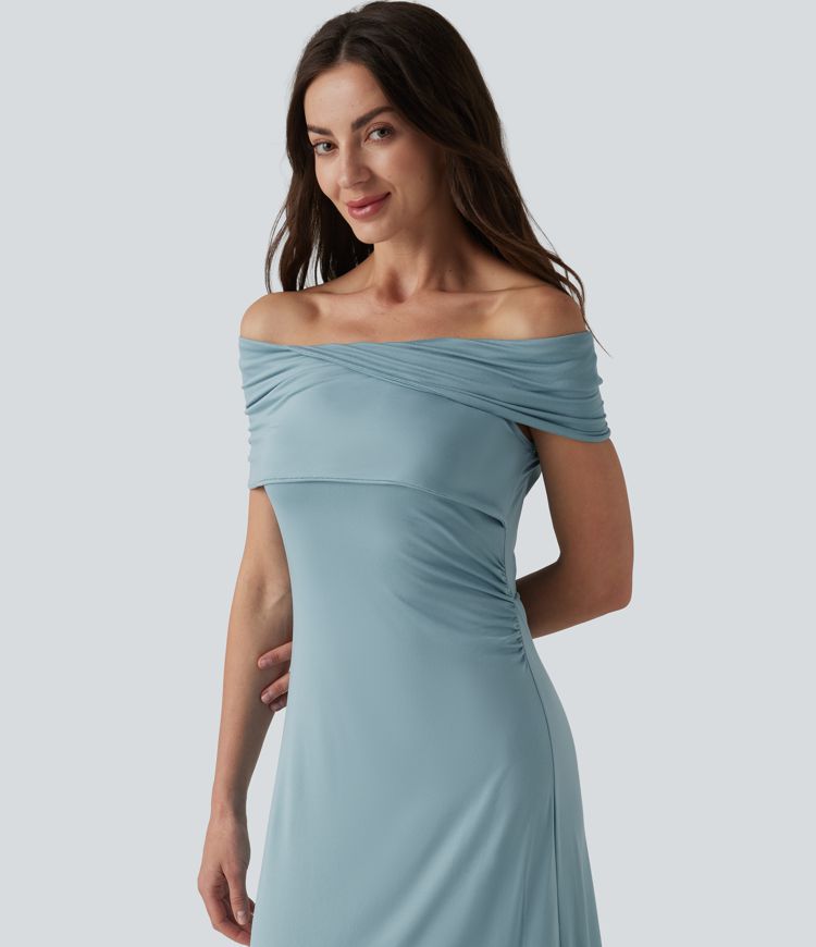 Schulterfreies, gerafftes Maxikleid mit Bindeband am Rücken