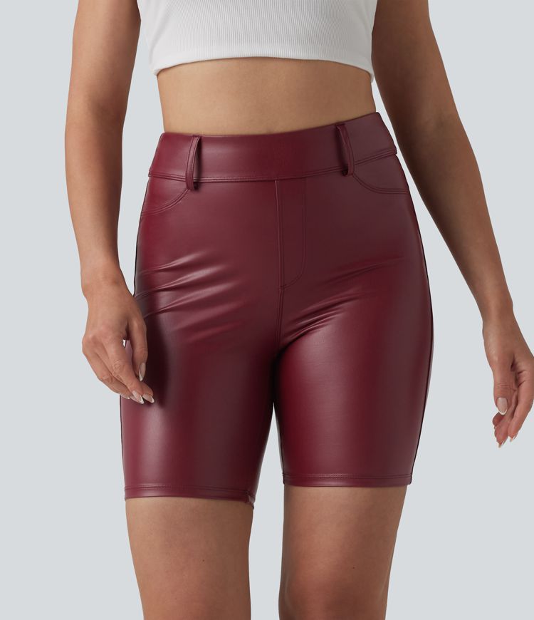 Lässige Biker-Shorts aus elastischem Kunstleder mit hohem Bund und Gesäßtaschen - 17,8 cm