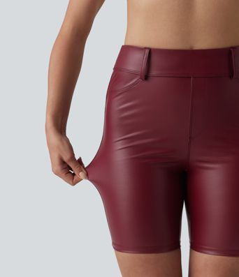 Lässige Biker-Shorts aus elastischem Kunstleder mit hohem Bund und Gesäßtaschen - 17,8 cm