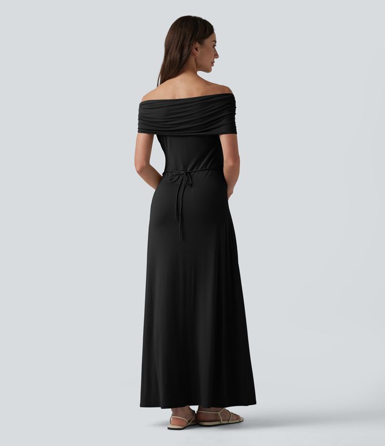 Schulterfreies, gerafftes Maxikleid mit Bindeband am Rücken Schulterfreies, gerafftes Maxikleid mit Bindeband am Rücken