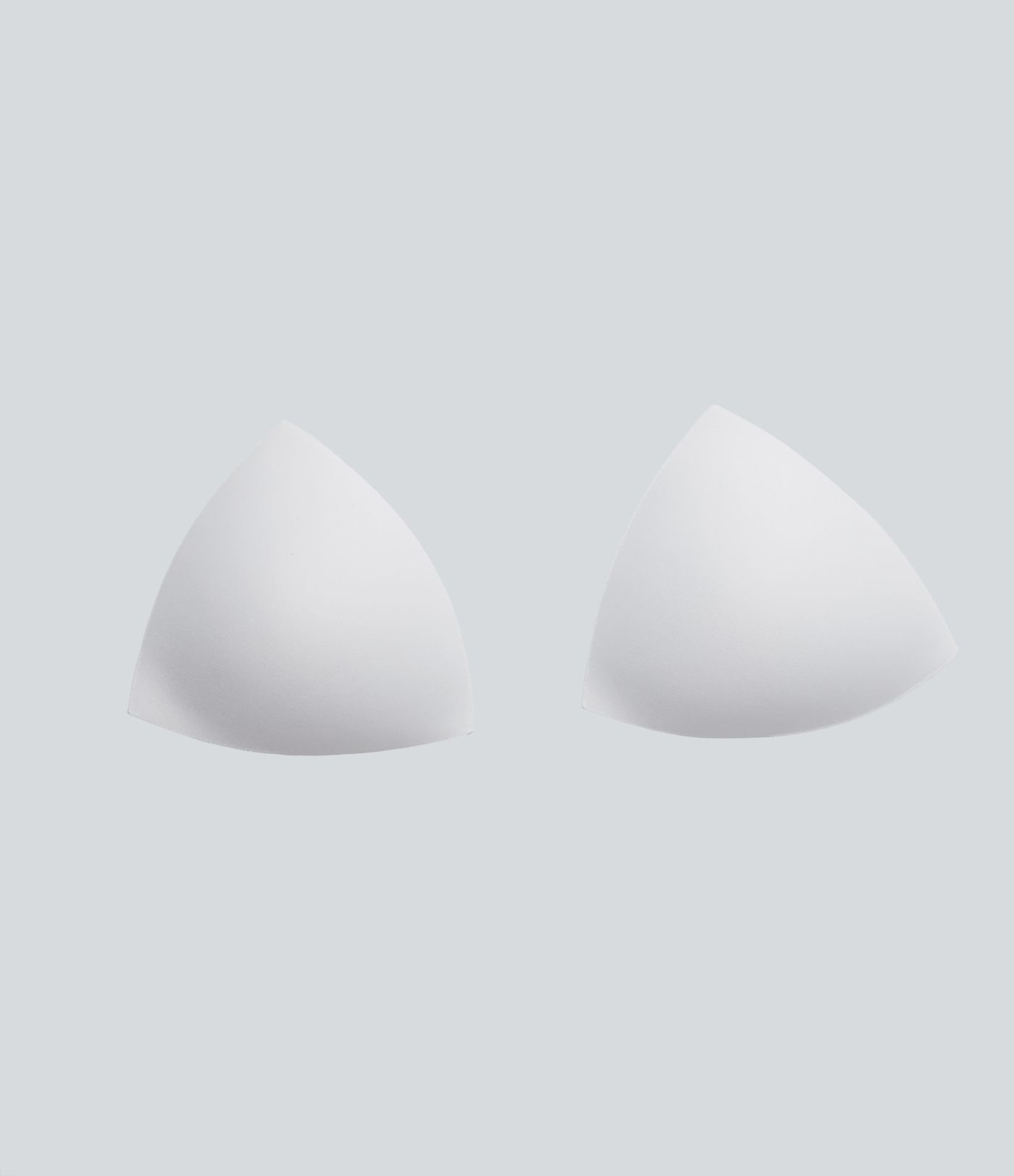 Robe longue fluide de demoiselle d'honneur et d'invitée de mariage, fendue, à manches à volants et décolleté en V profond, avec soutien-gorge intégré et poches.