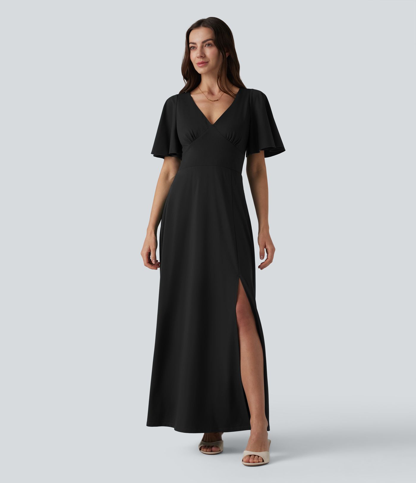Robe longue fluide de demoiselle d'honneur et d'invitée de mariage, fendue, à manches à volants et col V profond, avec soutien-gorge intégré et poches