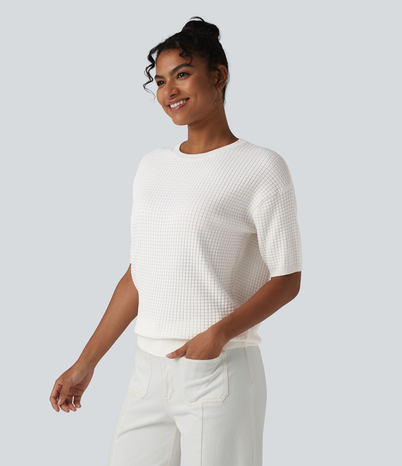 Lässiger Pullover mit Rundhalsausschnitt, kurzen Ärmeln und Waffelstoff