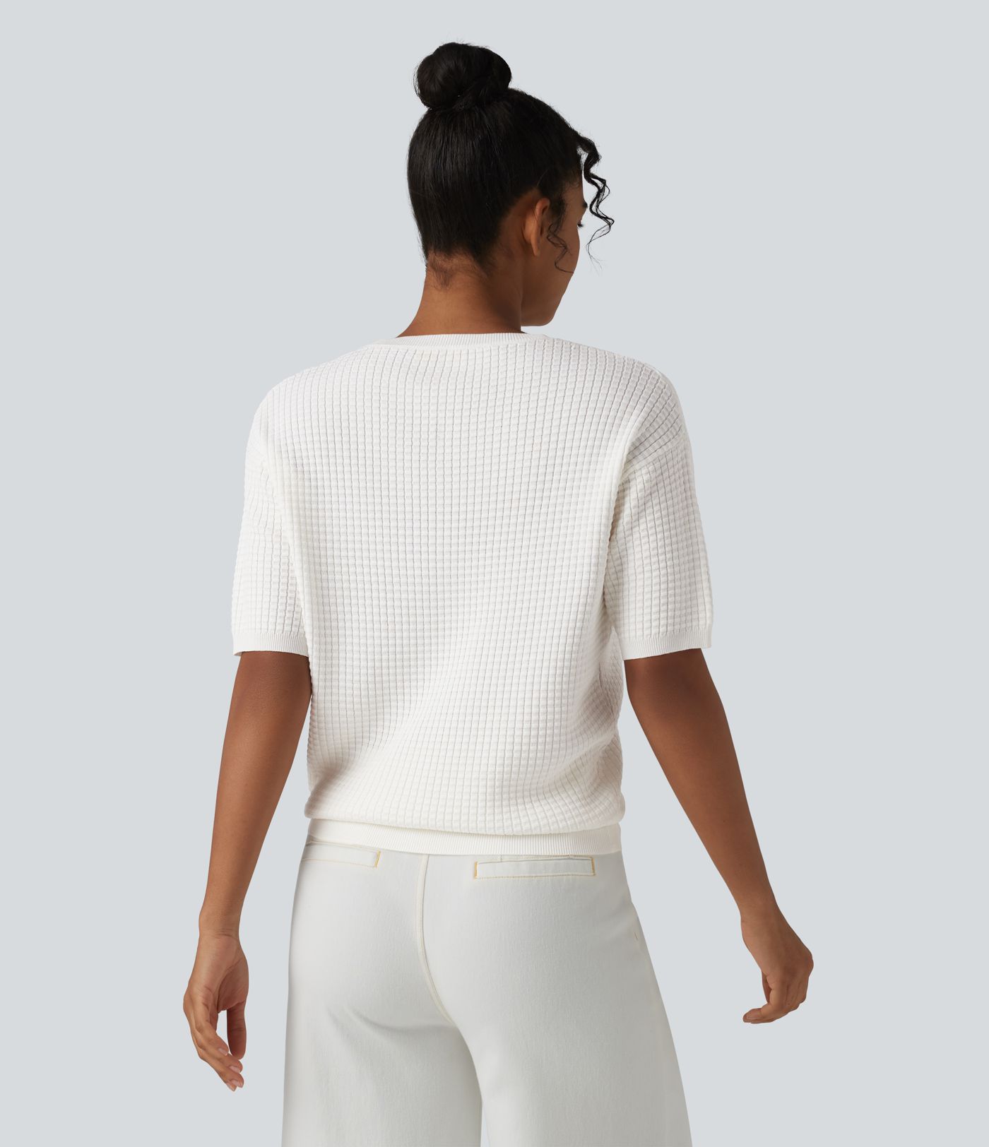 Lässiger Pullover mit Rundhalsausschnitt, kurzen Ärmeln und Waffelstoff