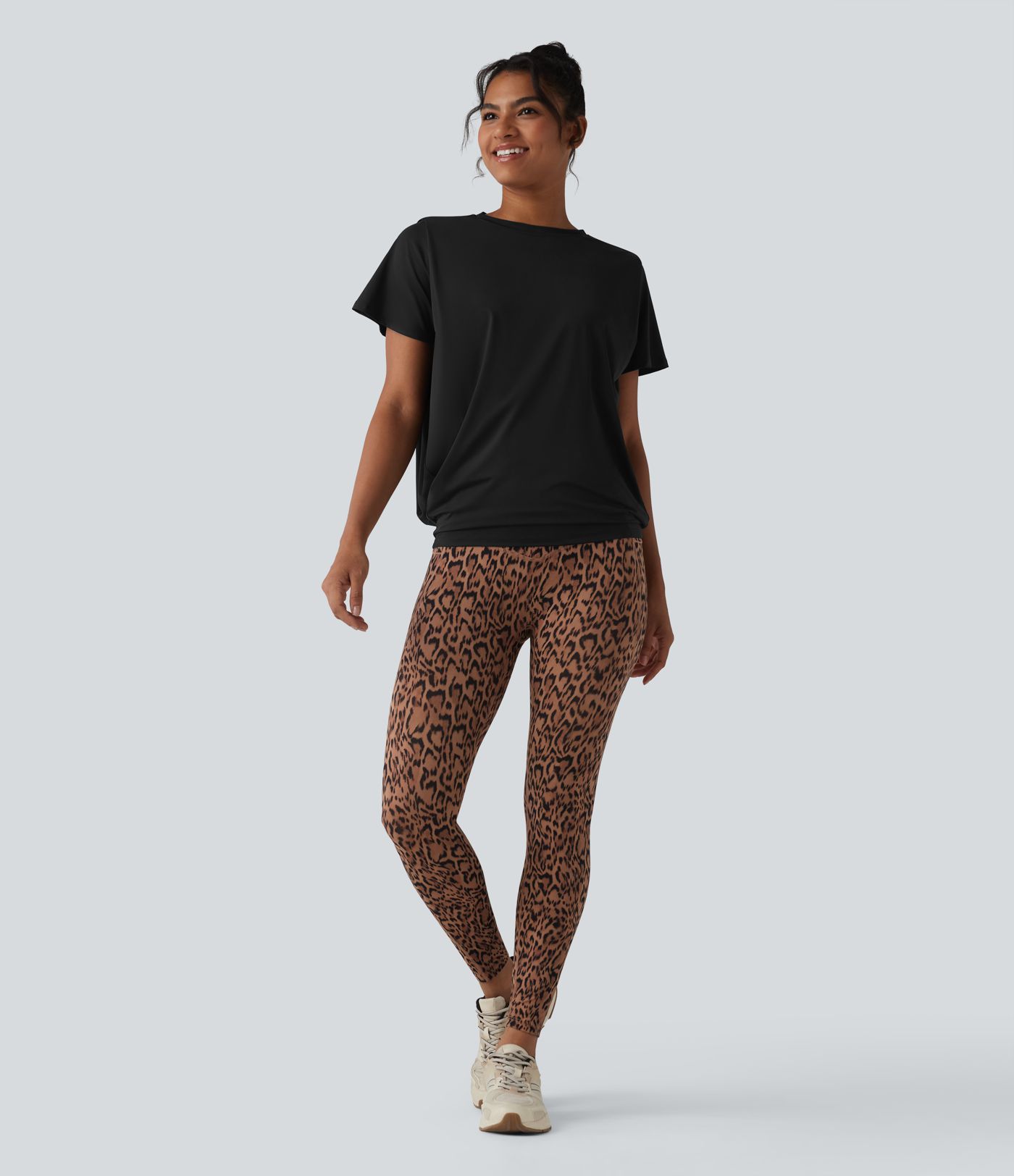 Round Neck Short Sleeve Ruched Cool Touch Yoga Sports Top-UPF50+