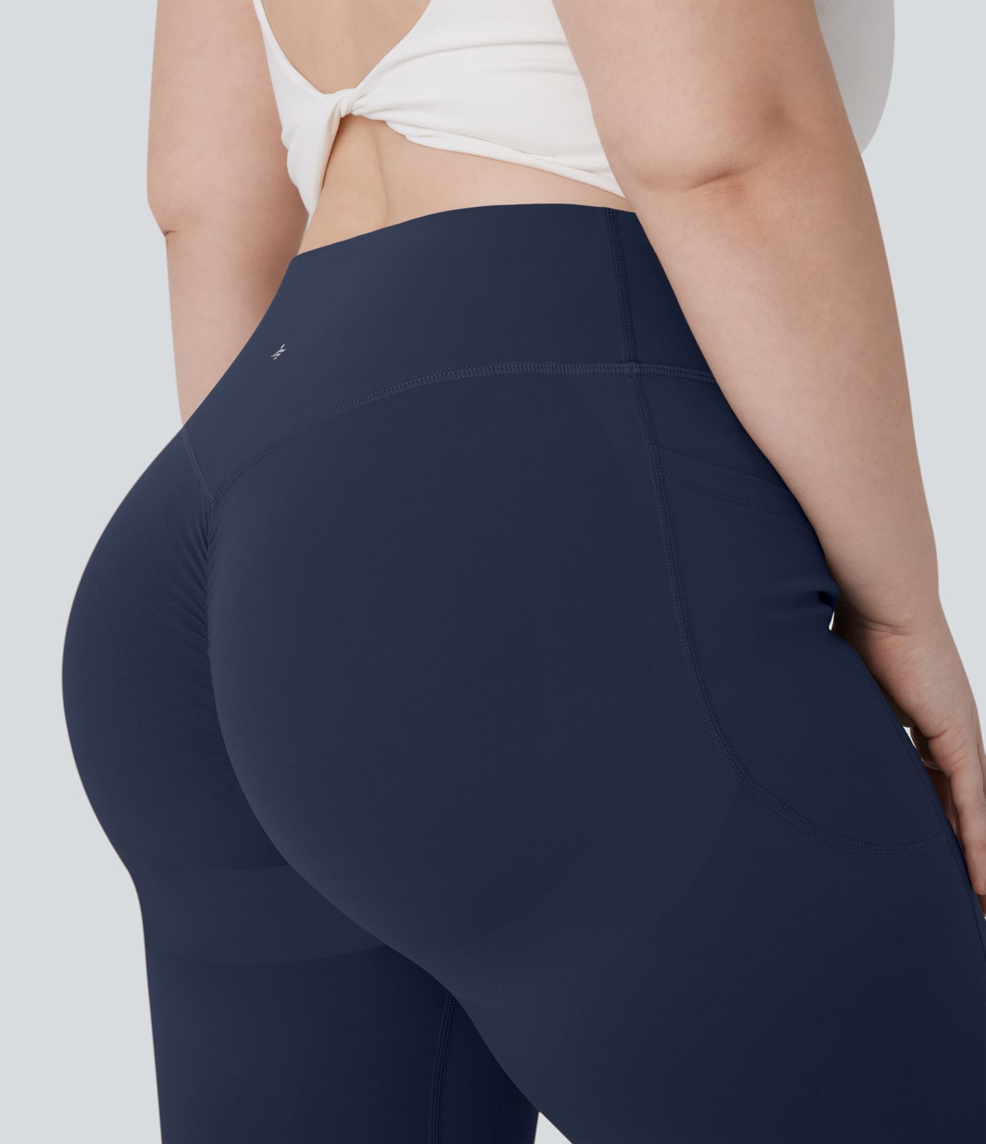 Pantalon de yoga à coupe bootcut gainant galbant taille haute grande taille avec effet scrunch et poches Halara UltraSculpt™ Pantalon de yoga à coupe bootcut gainant galbant taille haute grande taille avec effet scrunch et poches Halara UltraSculpt™