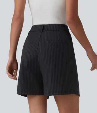 Plissierte Büro-Shorts mit hohem Bund, Seitentaschen und Streifen