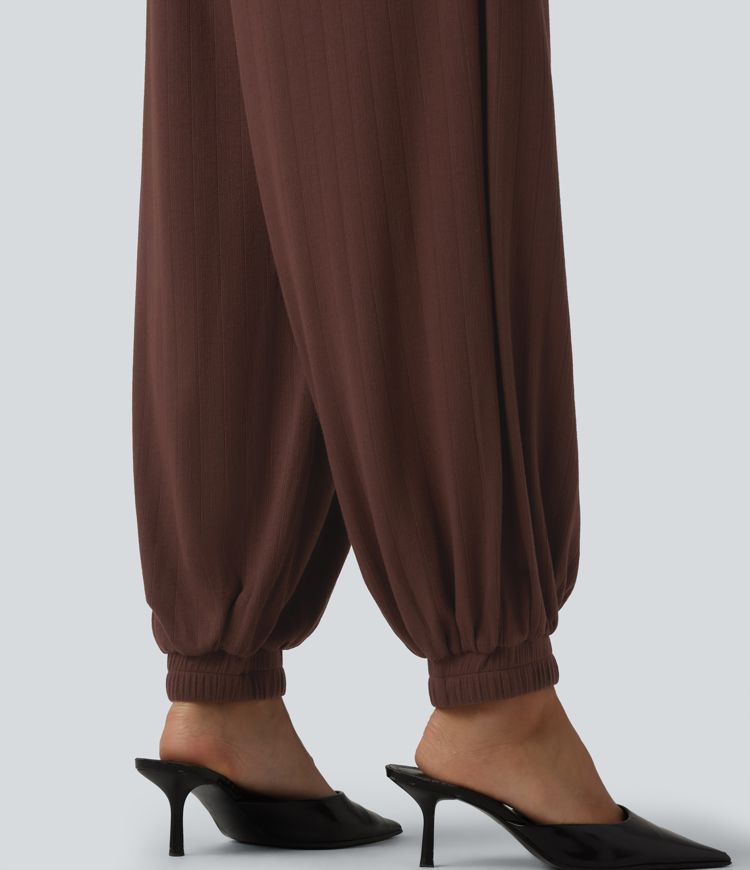 Gerippter Strick-Ballon-Jogger mit hohem Bund, drapiertem, lässigem Schnitt und Taschen