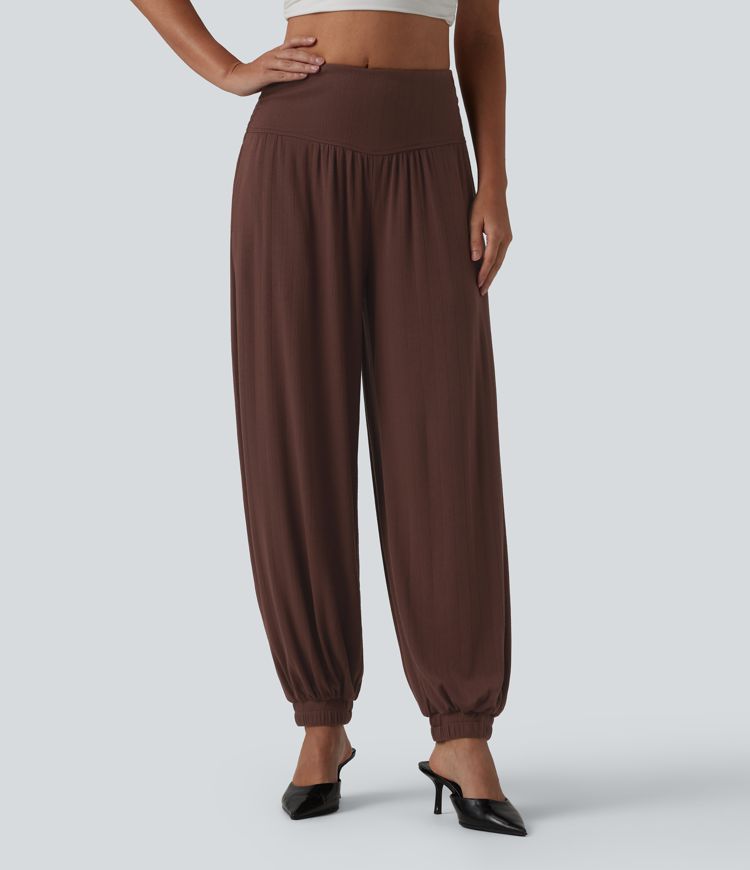 Gerippter Strick-Ballon-Jogger mit hohem Bund, drapiertem, lässigem Schnitt und Taschen