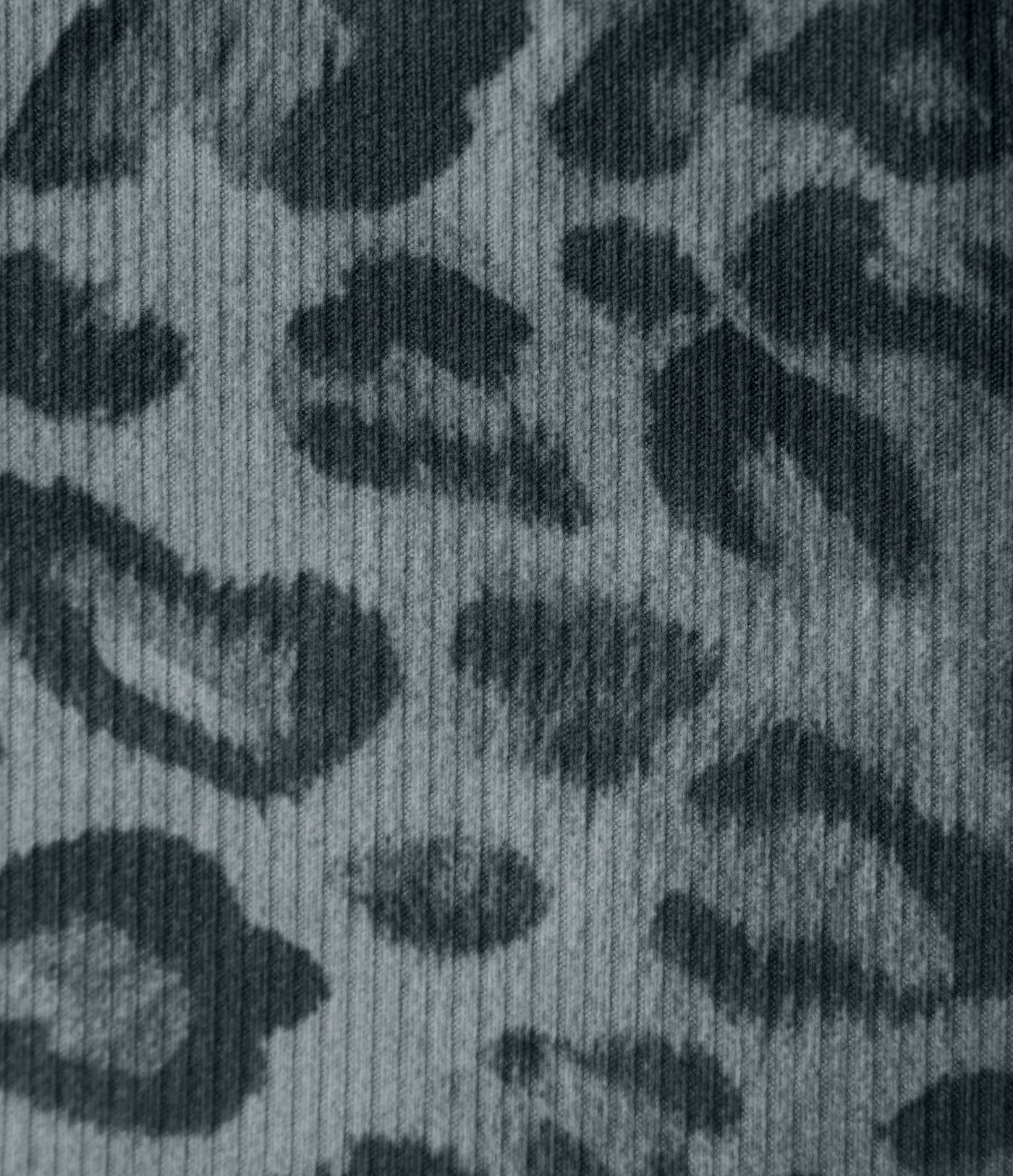 Lässiges Tube-Top aus geripptem Strick mit Leopardenmuster und Rüschensaum