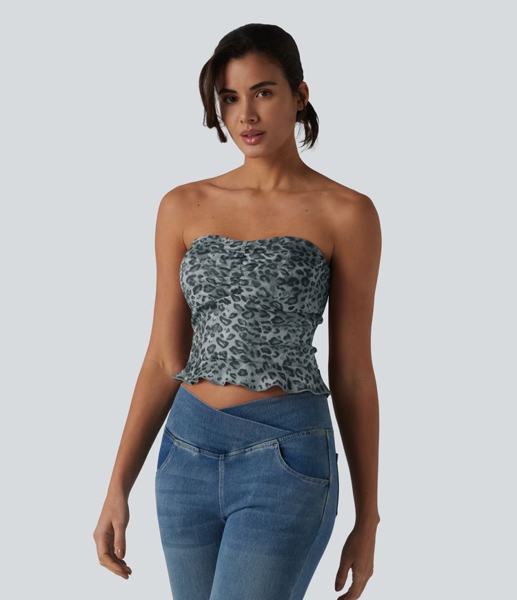 Lässiges Tube-Top aus geripptem Strick mit Leopardenmuster und Rüschensaum