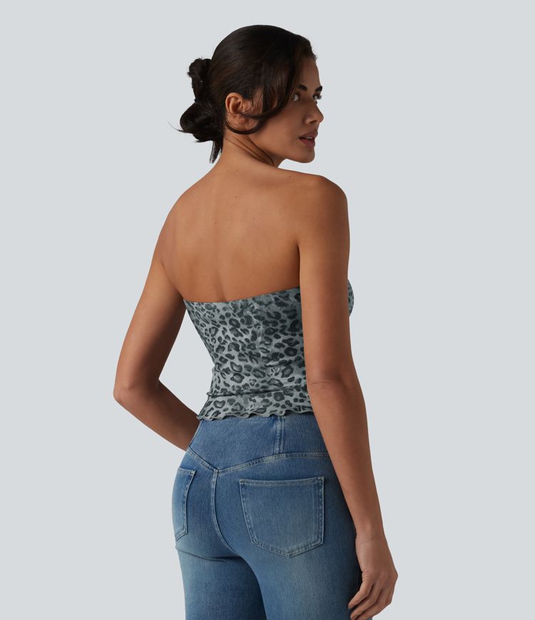 Lässiges Tube-Top aus geripptem Strick mit Leopardenmuster und Rüschensaum