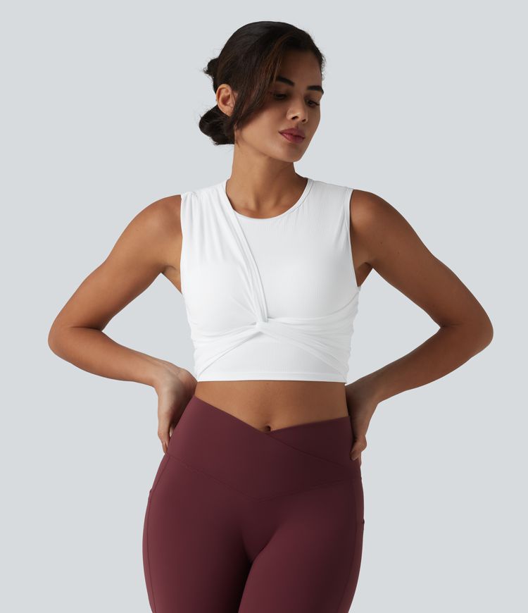 Kurzes Yoga-Tanktop aus geripptem Strick mit integriertem BH, Mesh-Overlay und Cool-Touch - geruchshemmend, UPF40+