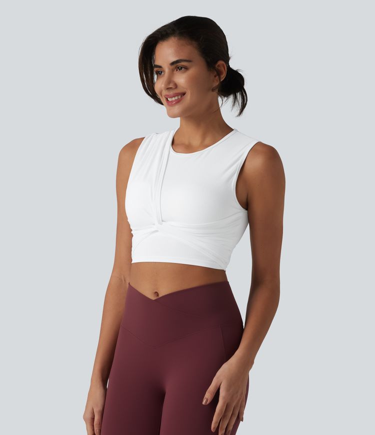 Kurzes Yoga-Tanktop aus geripptem Strick mit integriertem BH, Mesh-Overlay und Cool-Touch - geruchshemmend, UPF40+