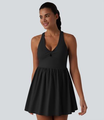 Breezeful™ - 2-in-1 Tennis-Minikleid mit V-Ausschnitt, Seitentaschen, integriertem BH und Racerback - schnelltrocknend, Easy Peezy Edition