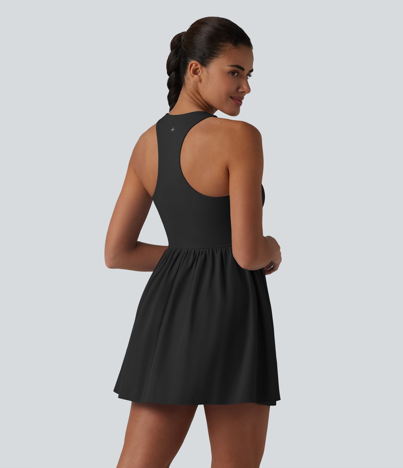 Breezeful™ - 2-in-1 Tennis-Minikleid mit V-Ausschnitt, Seitentaschen, integriertem BH und Racerback - schnelltrocknend, Easy Peezy Edition