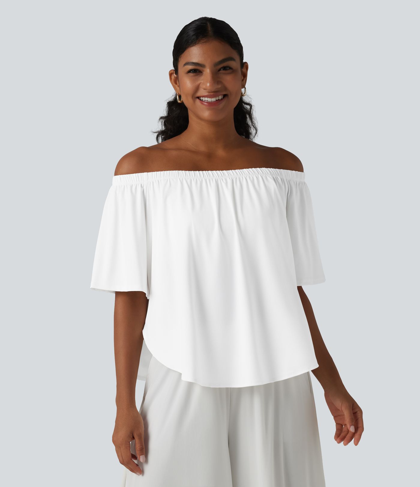 T-shirt épaules dénudées manches courtes avec fente, ourlet arrondi et soutien-gorge intégré coupe décontractée