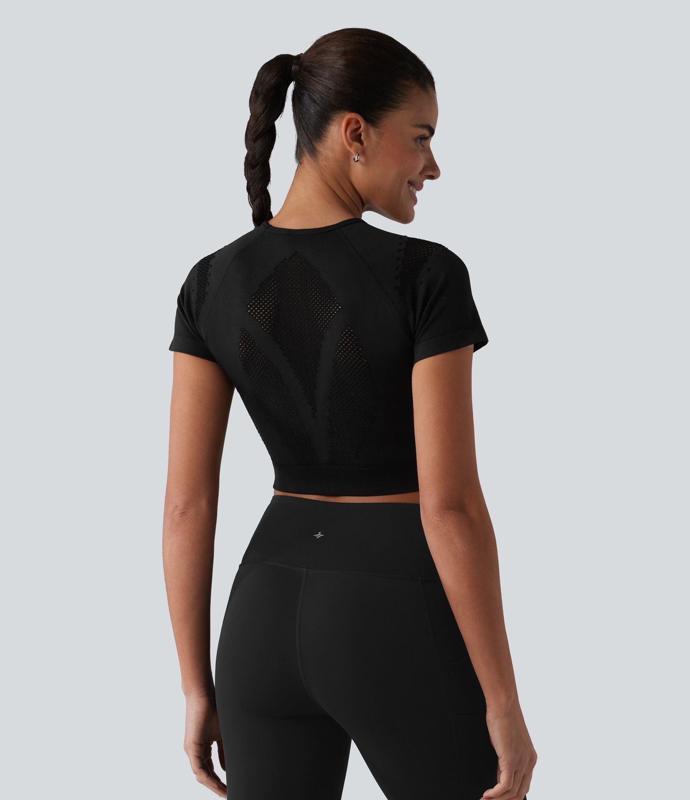 OneForm Seamless Flow Breathable Mesh Workout Cropped Sports Top OneForm Seamless Flow Breathable Mesh Workout Cropped Sports Top