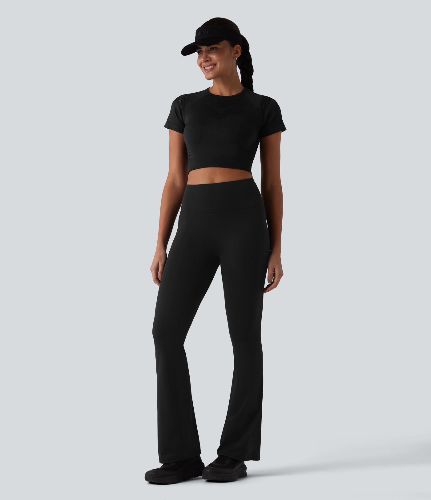 OneForm Seamless Flow Breathable Mesh Workout Cropped Sports Top OneForm Seamless Flow Breathable Mesh Workout Cropped Sports Top