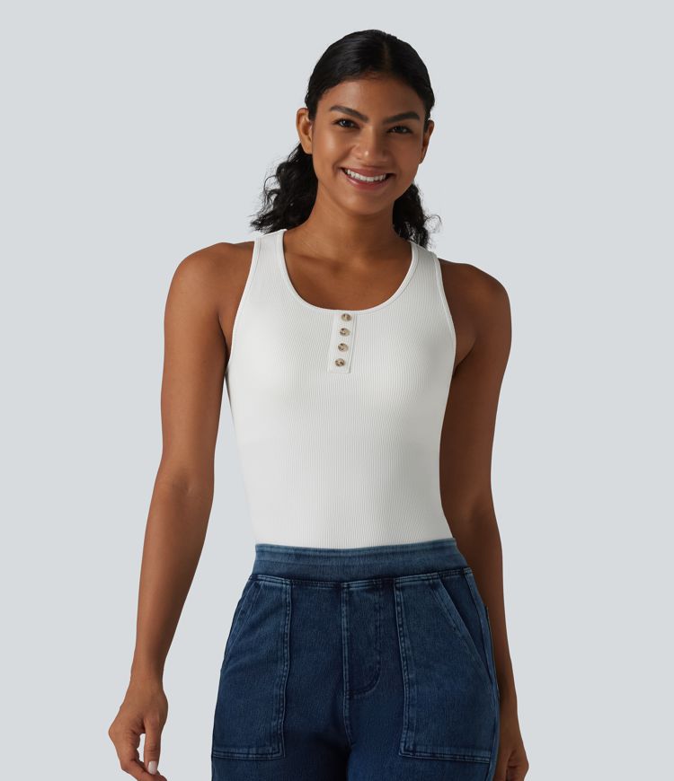 Tanktop aus geripptem Strick mit Rundhalsausschnitt und integriertem BH