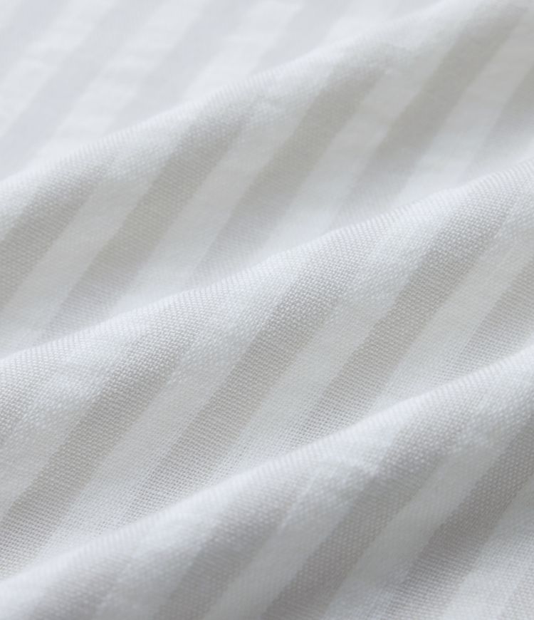 Lässige Bluse in Leinenoptik mit V-Ausschnitt, kurzen Ärmeln und Streifenmuster