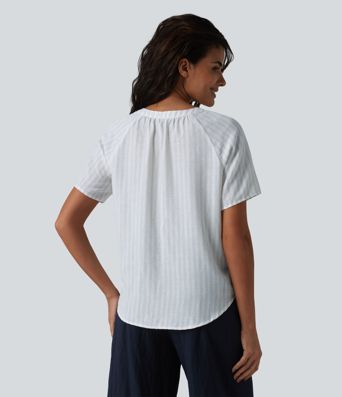 Lässige Bluse in Leinenoptik mit V-Ausschnitt, kurzen Ärmeln und Streifenmuster