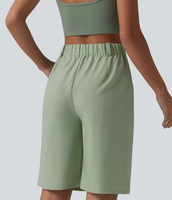 Plissierte Bermuda-Shorts in Leinenoptik mit hohem Bund, Seitentaschen und verstecktem Reißverschluss - knitterfrei