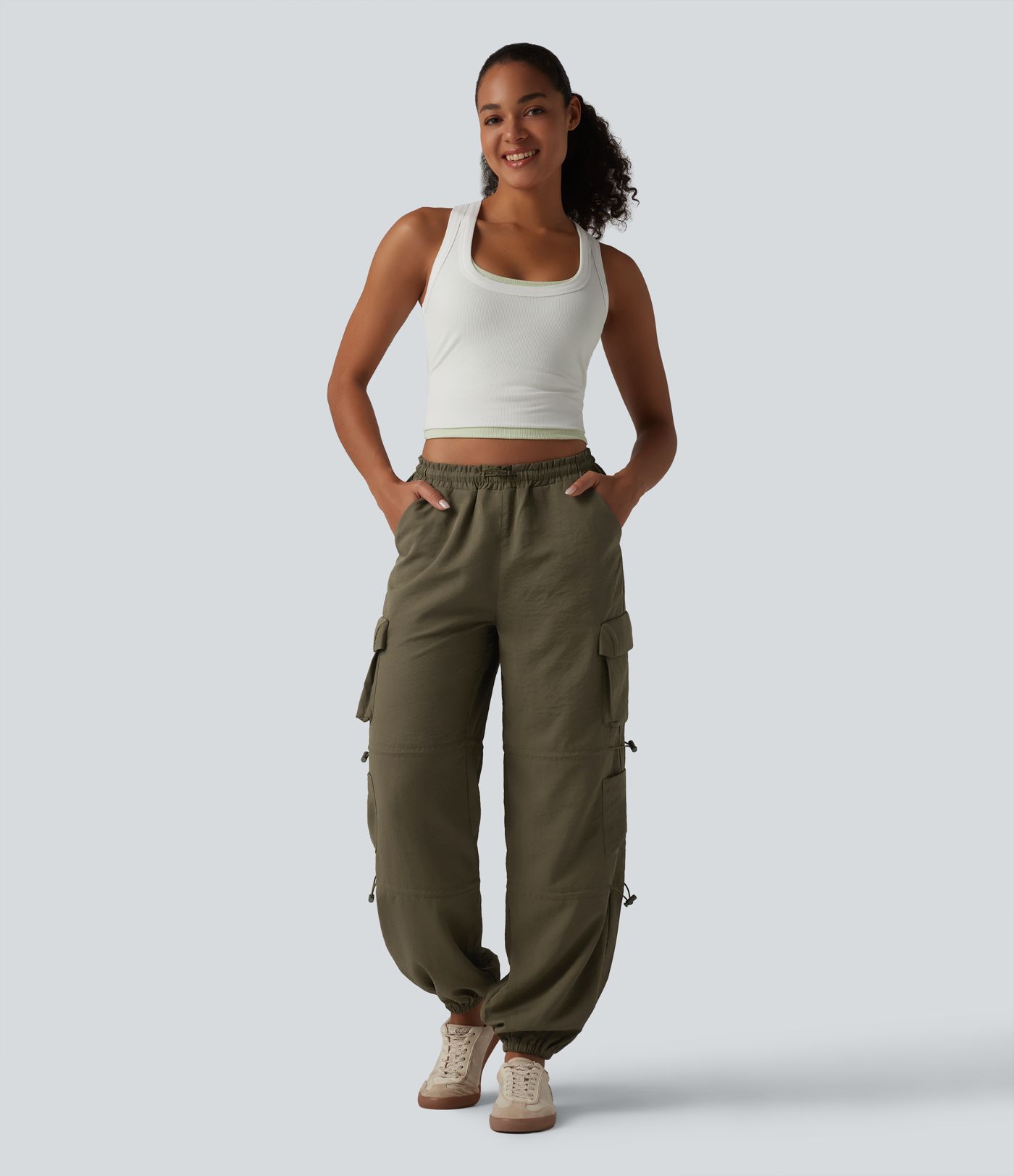 Jogging cargo taille mi-haute avec cordon de serrage réglable et poches