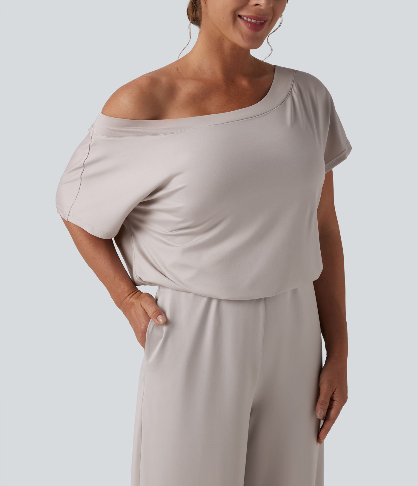 Casual asymmetrical short-sleeved jumpsuit with pockets and slit - Easy Peasy