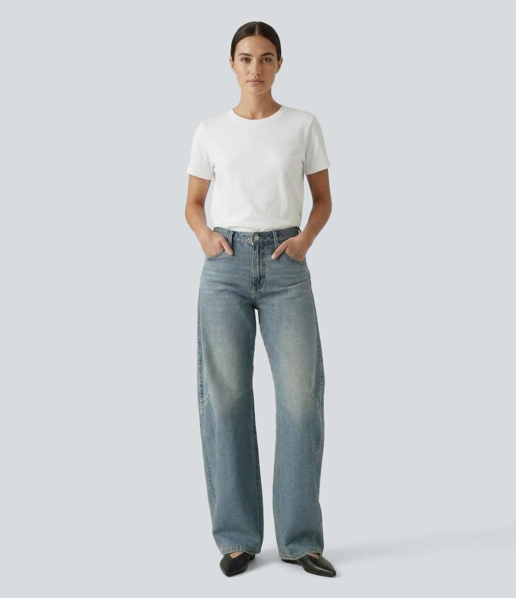 Halara Flex™ - Schmal zulaufende Jeans mit mittelhohem Bund und mehreren Taschen