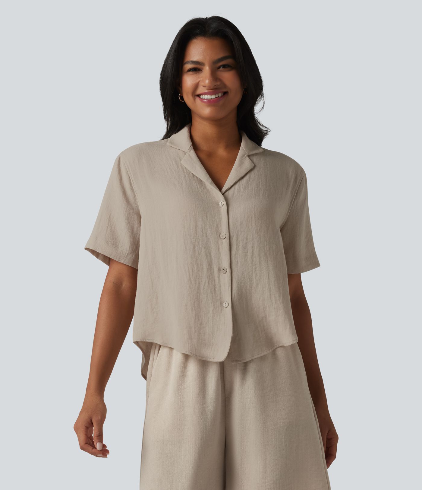 Lässiges Hemd aus Lyocell-Leinen-Mischgewebe mit Kragen und kurzen Ärmeln