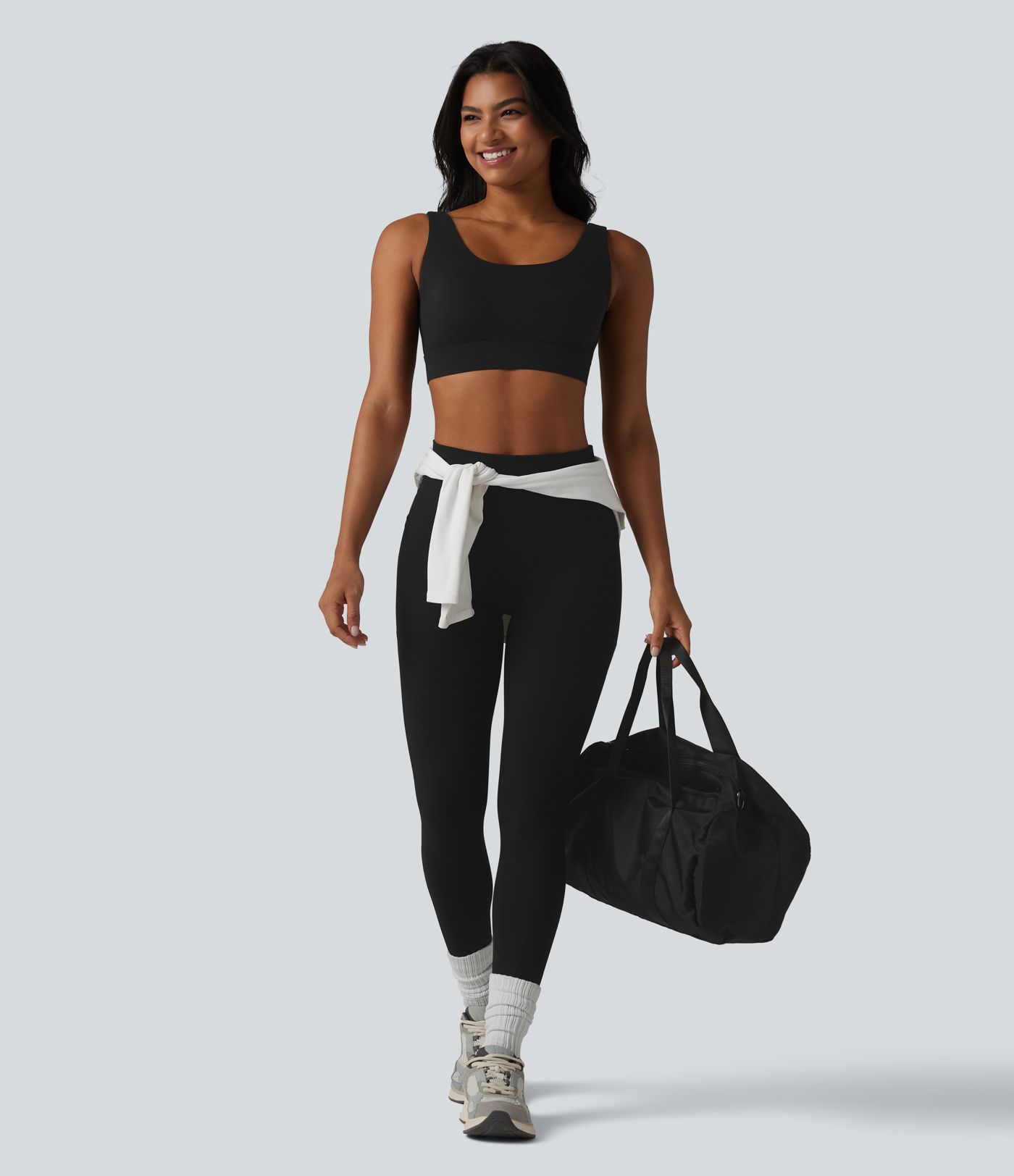 Halara Ultrasculpt™ treniņu sporta krūšturis ar piemērotu krūšturi, vidējs atbalsts, bez muguras, ar regulējamu sprādzi