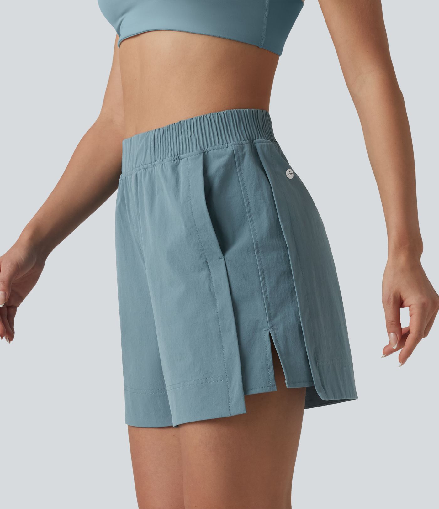 Tennis-Shorts mit hohem Bund, Seitentaschen, Cool-Touch und Schlitz - UPF50+