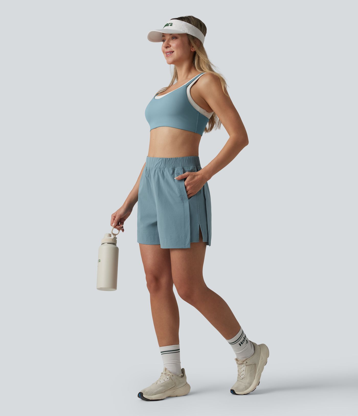 Tennis-Shorts mit hohem Bund, Seitentaschen, Cool-Touch und Schlitz - UPF50+