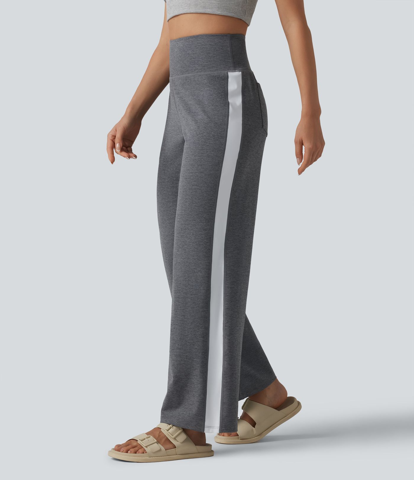 Lässige Hose mit hohem Bund, Gesäßtaschen, Streifen und geradem Bein - schnelltrocknend