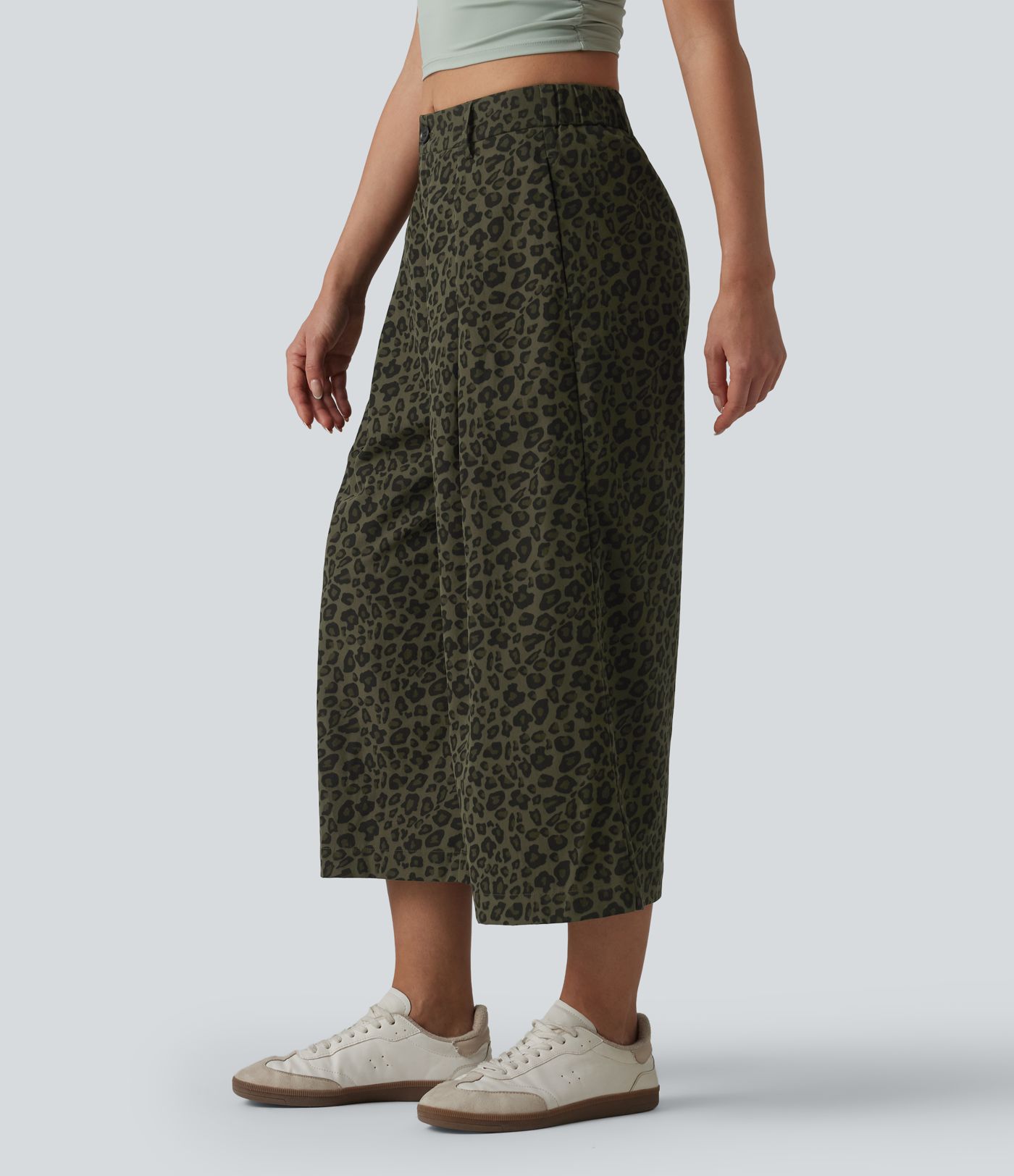 Mid Rise Leopard Print Cropped Casual Baggy Pants with Pockets Mid Rise Leopard Print Cropped Casual Baggy Pants with Pockets