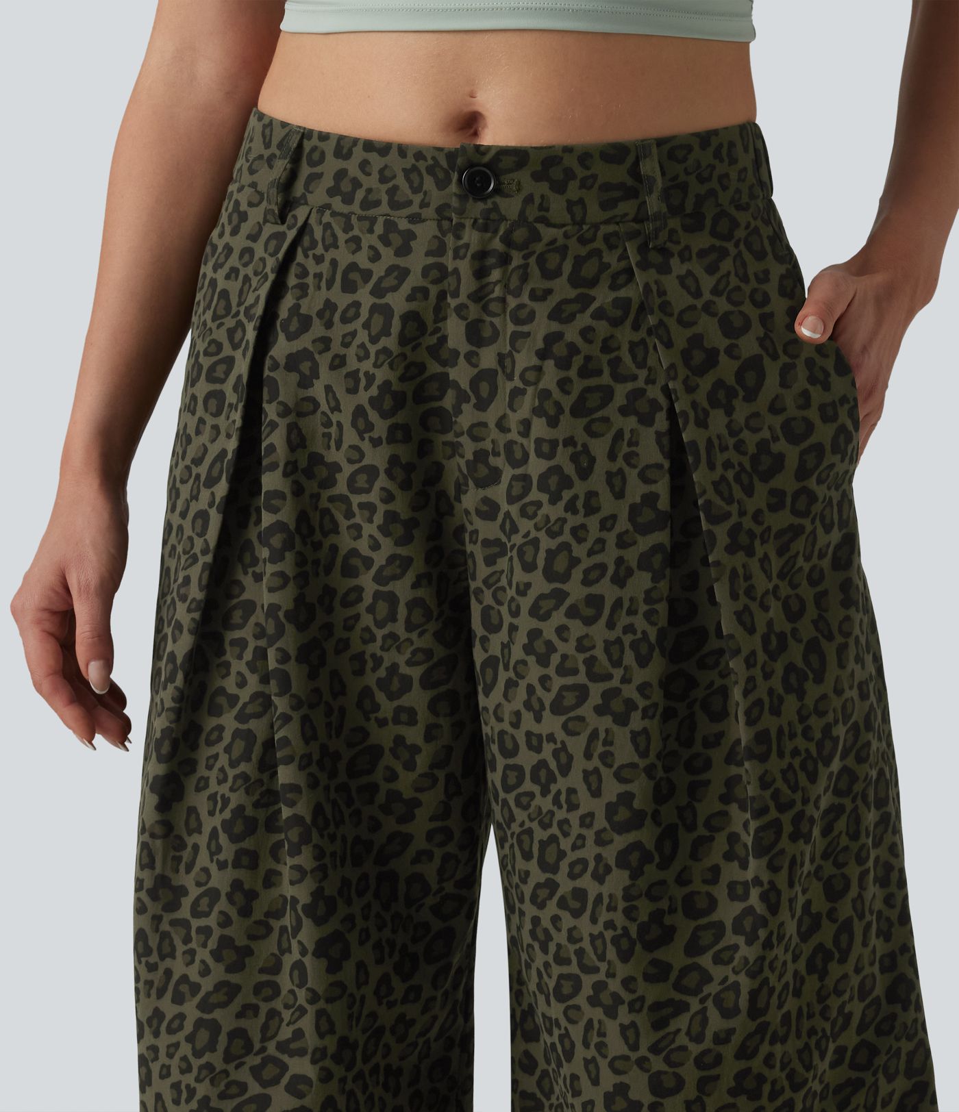 Mid Rise Leopard Print Cropped Casual Baggy Pants with Pockets Mid Rise Leopard Print Cropped Casual Baggy Pants with Pockets