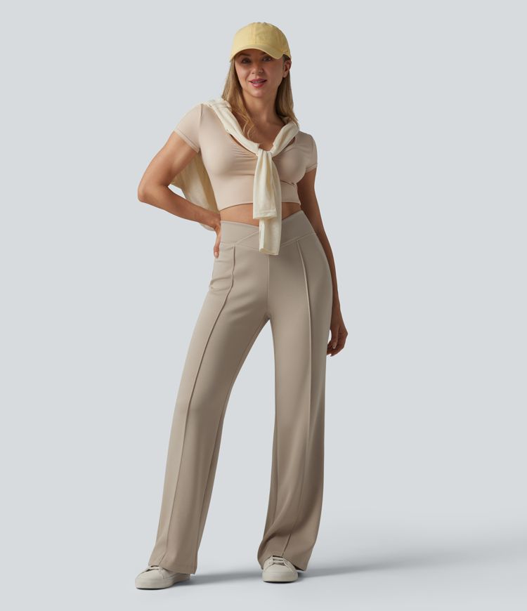 SpacerTek™ - Lässige Flare-Hose mit hohem Crossover-Bund und Gesäßtaschen