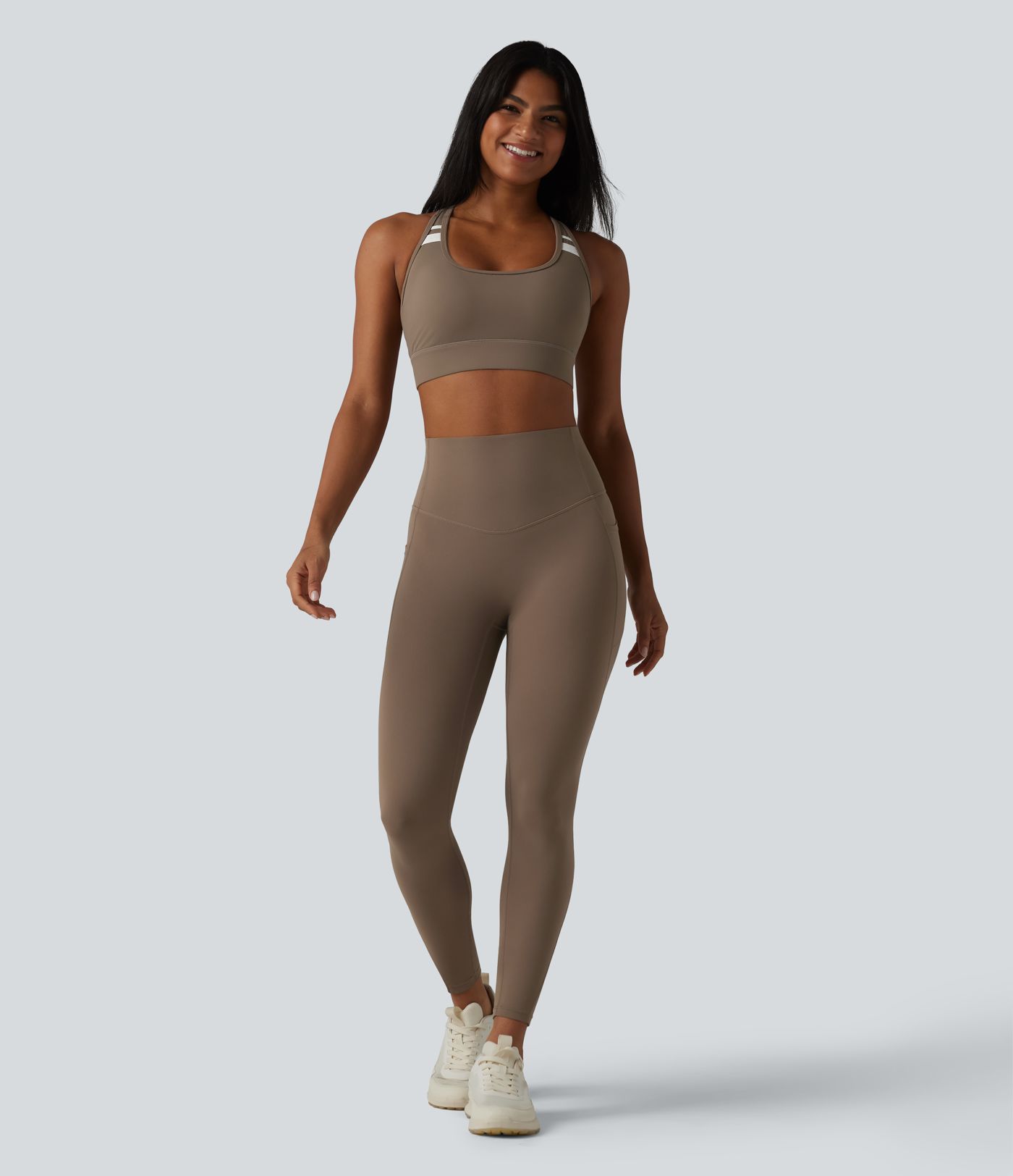 Soutien-gorge de sport Halara UltraSculpt™ à maintien moyen et soutien-gorge intégré dos nageur color block