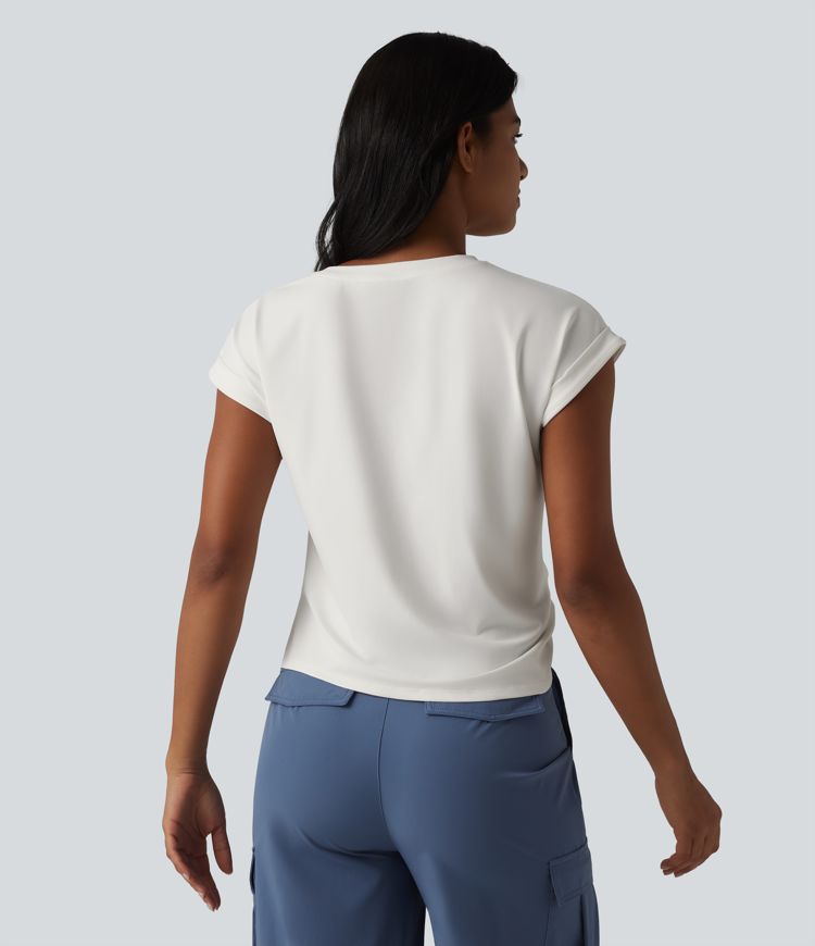 Round Neck Short Sleeve Curved Split Hem Casual T-Shirt
