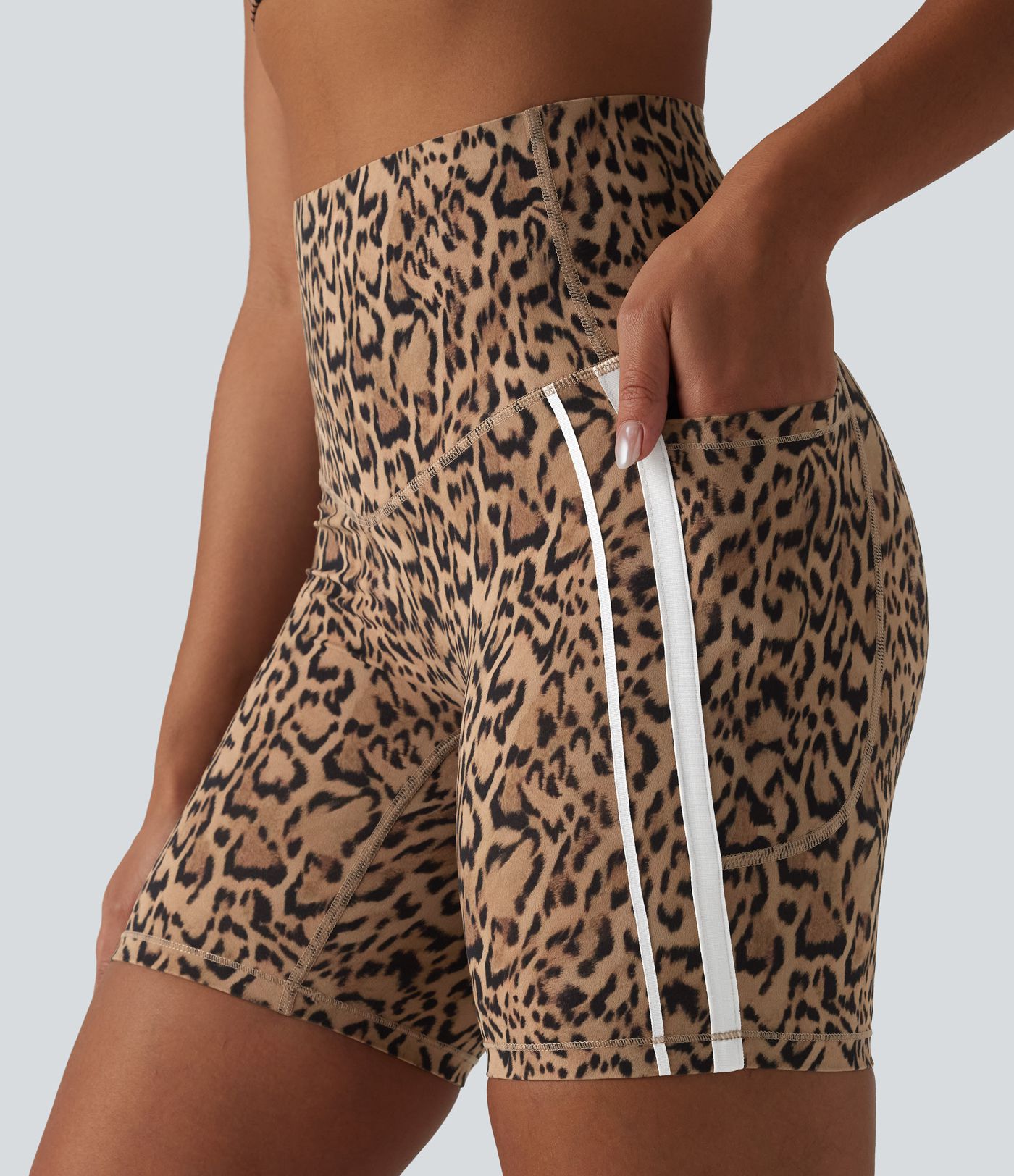 Halara UltraSculpt™ - Trainings-Radlerhose mit hohem Bund, Seitentaschen, Bauchkontrolle, Leopardenmuster, Streifen und Farbblock - 17,8 cm